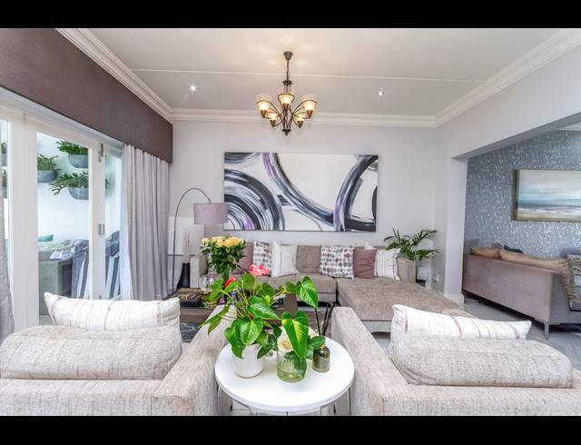 3 BEDROOM TOWNHOUSE TO LET IN BRYANSTON